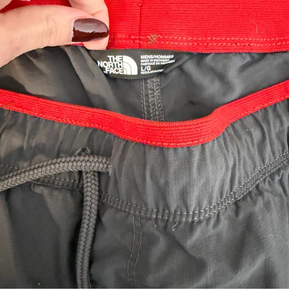 North Face Home Game 8” Shorts Charcoal Gray Red Size Large - Picture 4 of 6